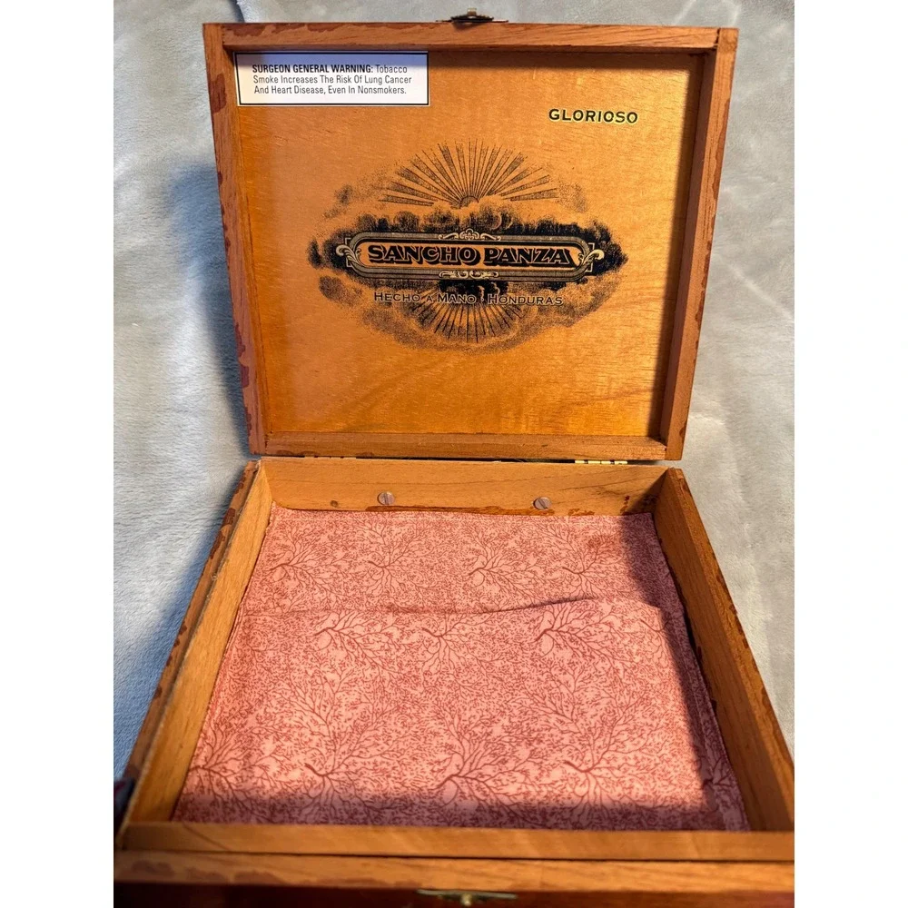 Vintage Sancho Panza Cigar Box Jewelry Box w/‎ Purple Silver Rhinestone Brooch